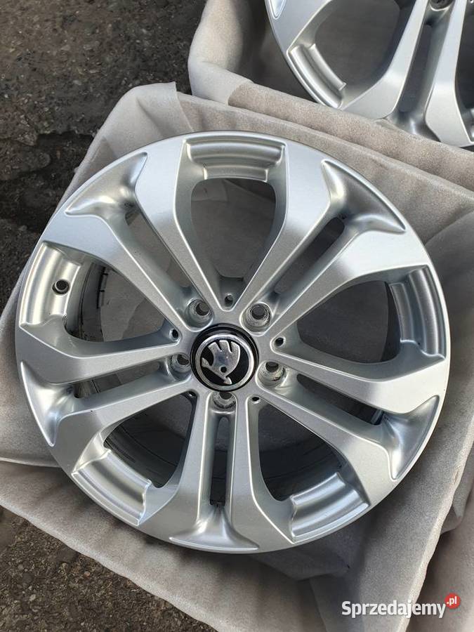 A25 Felgi aluminiowe 75 x 17 5x112 ET 36 Vw Średnica 17" Bąków