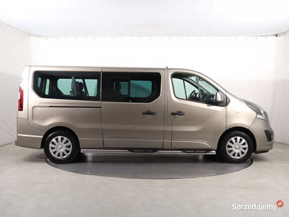 Opel Vivaro 16 BiCDTI beżowy