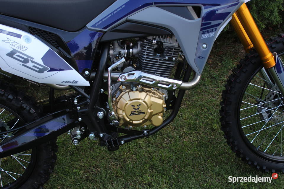 Cross ASIX 250 XB83 full rama koła 1821 model Rok produkcji 2026