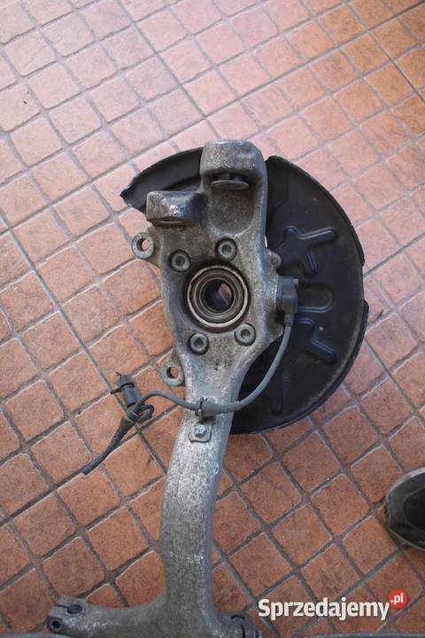 PIASTA ZWROTNICA WAHACZ PRAWY PRZÓD AUDI A4 B6 osobowe