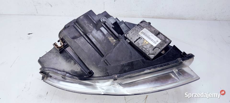 REFLEKTOR LEWY AUDI A4 B7 XENON 8E0941003AN UK śląskie Przystajń
