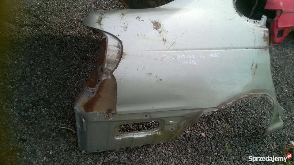 Toyota avensis 2003 2006 2008 błotnik tył lewy sprzedam
