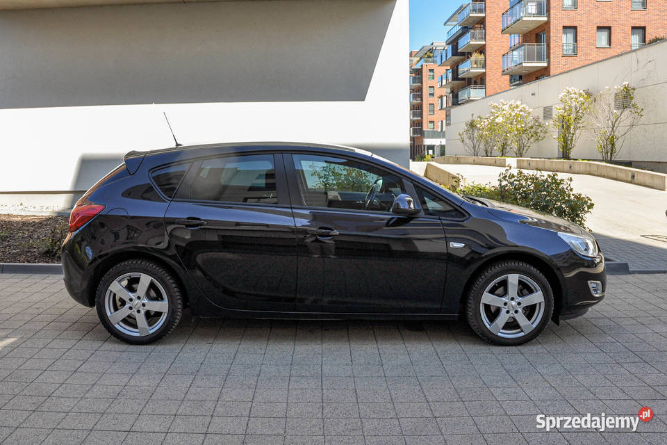 Opel Astra J 14T 121 Bezwypadkowa 121000km Wrocław