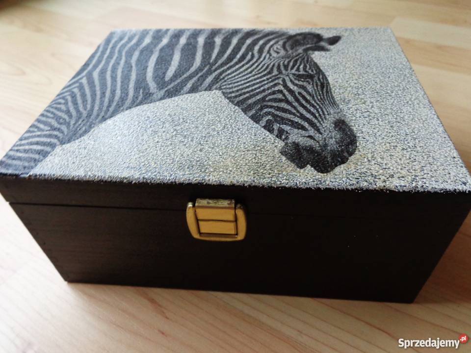 Drewniana ozdobna ZEBRA skrzyneczka na skarby wielokolorowy