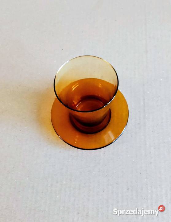 Szklanki ze spodkami miodowe PRL 6 sztuk Chełm