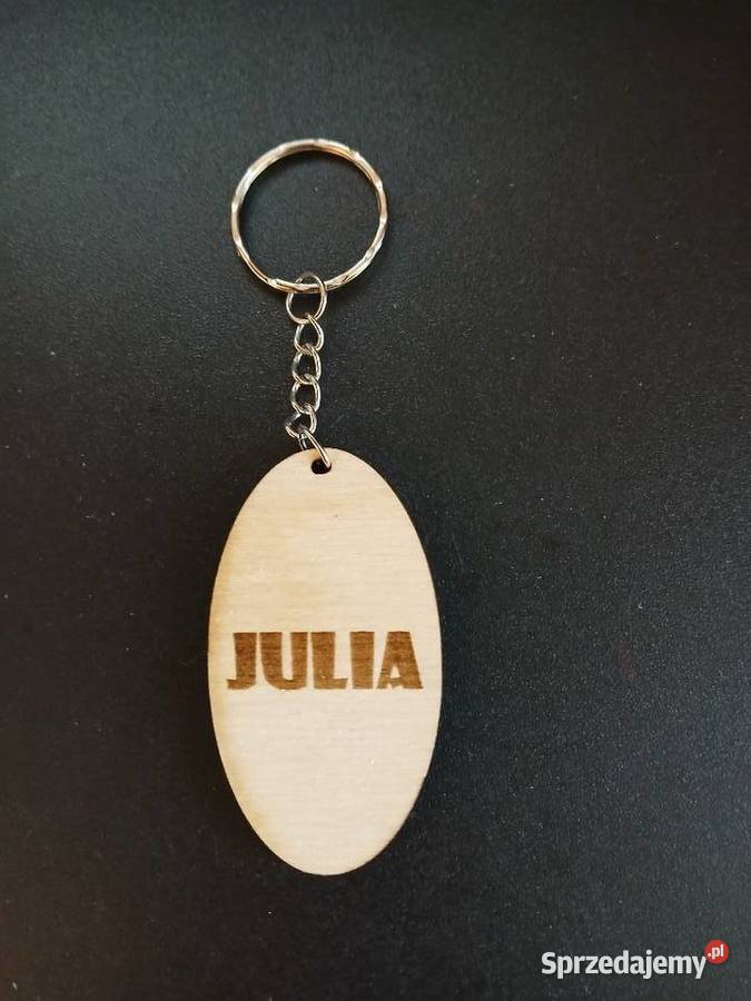 Firmowy brelok drewniany z logo numeracja Skawina