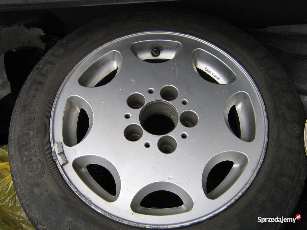 Mercedes 190 23 benzgaz w całościna części