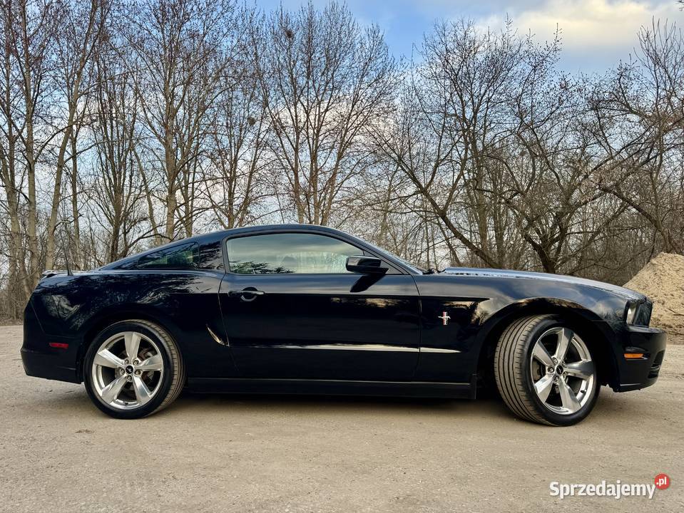 Ford Mustang V S197 2013r z silnikiem 37L V6 305 Sosnowiec sprzedam