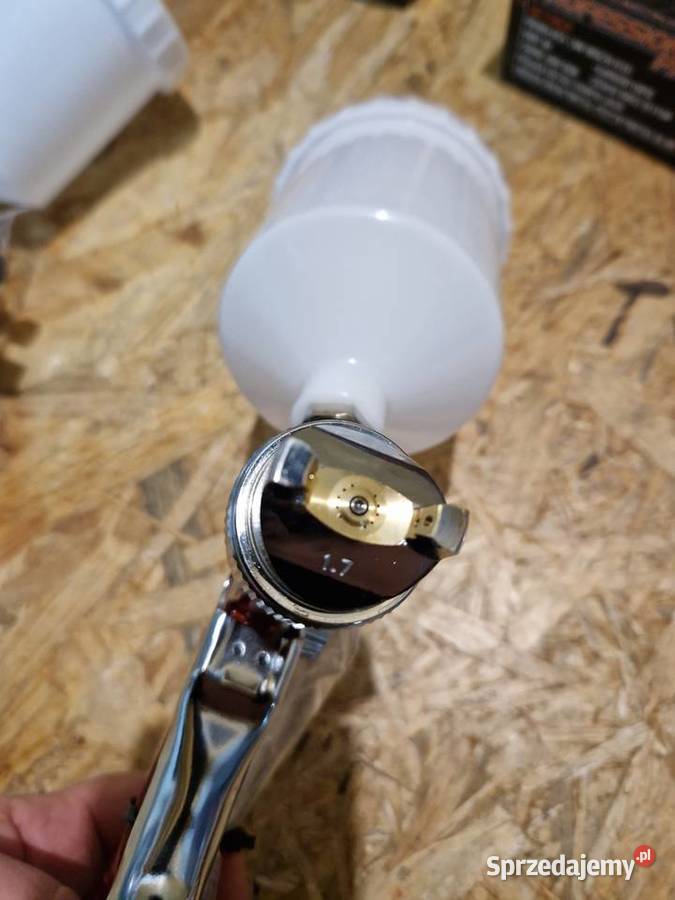 PISTOLET LAKIERNICZY DO MALOWANIA DYSZA 17mm wielkopolskie Głogowa