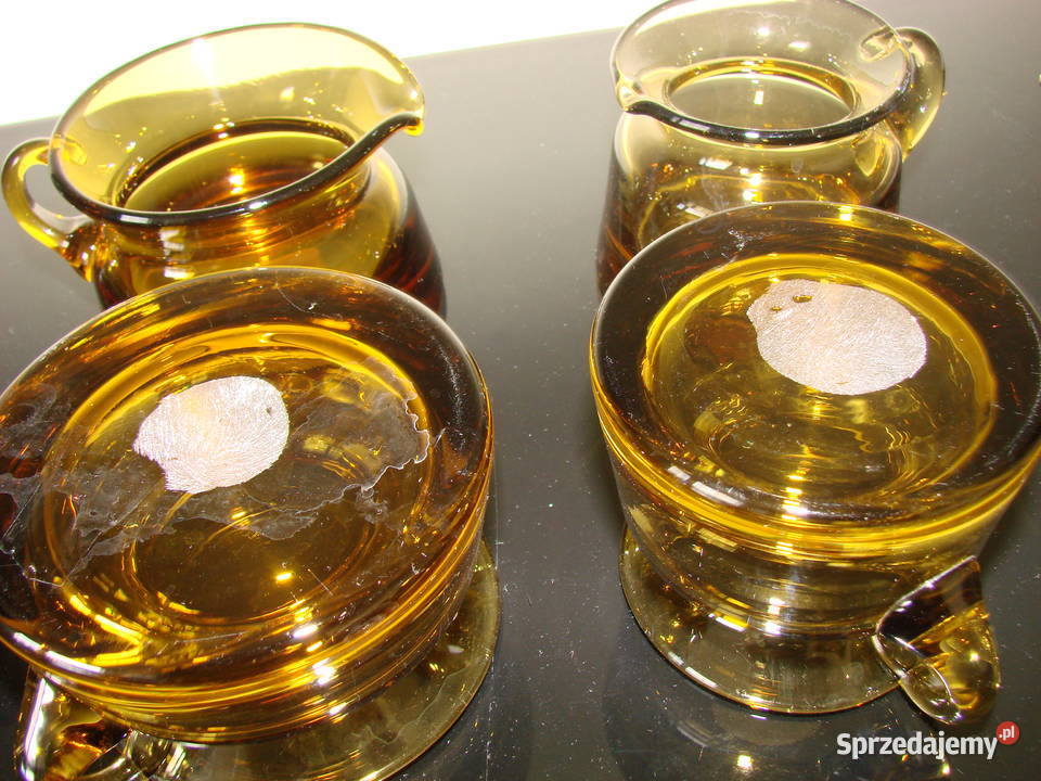 mały dzbanekmlecznik grube dno szkło PRL pomorskie Pruszcz Gdański