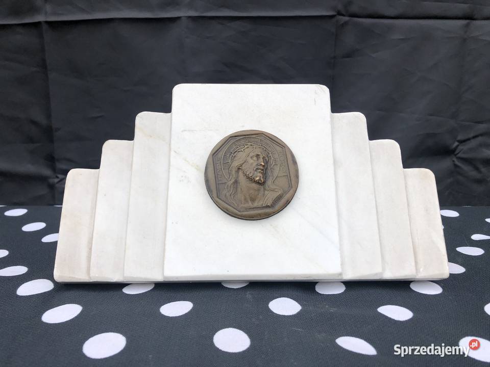 Zabytkowy ołtarzyk Łowicz