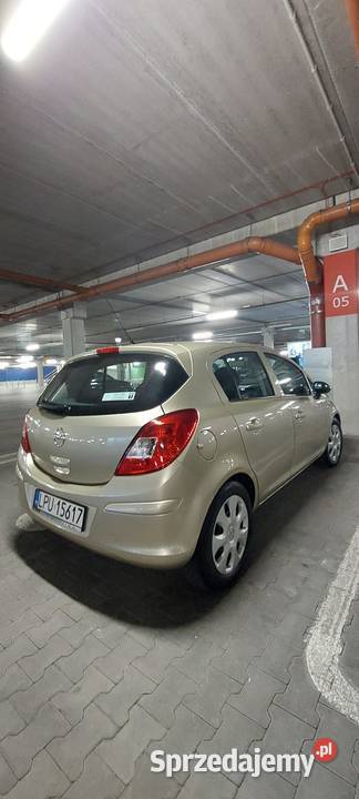 Opel corsa D 14 90 koniec 2009 prywatny salon manualna