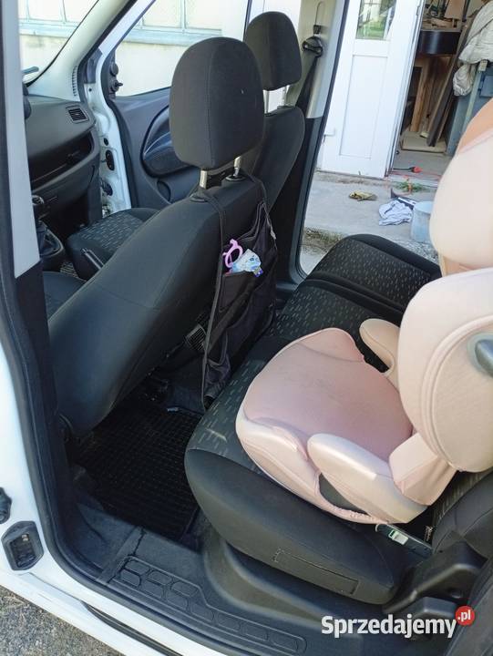 Opel Combo D 2018 gniazdo AUX Luzino