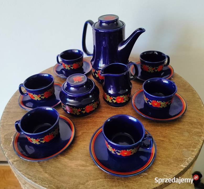 Granatowo kwiatowy zestaw porcelany stołowej Kołaków
