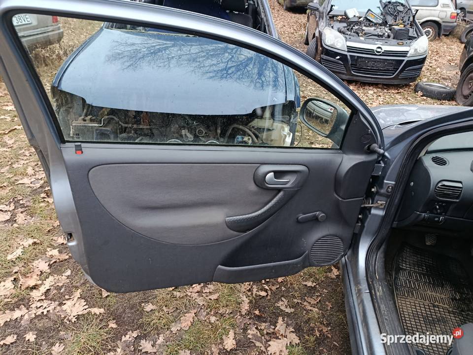 Opel Corsa C 10 43 kW 2002 r dawca części Szklarka Myślniewska