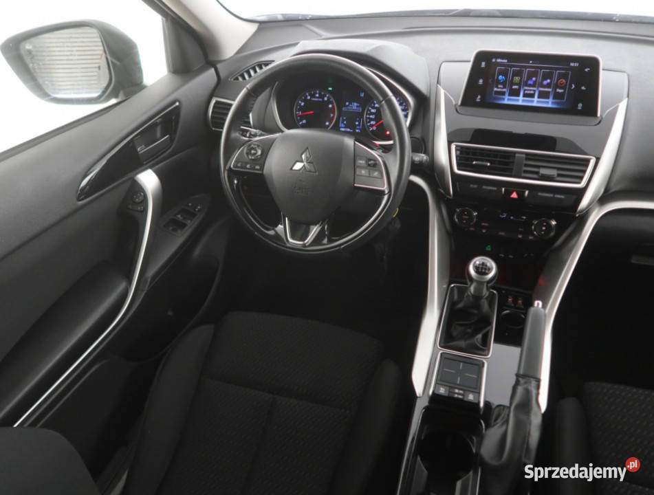 Mitsubishi Eclipse Cross 15 TMIVEC gniazdo USB