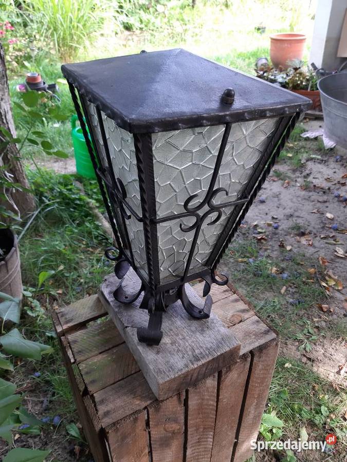Stara retro lampa zewnętrzna duża latarnia Głuchołazy