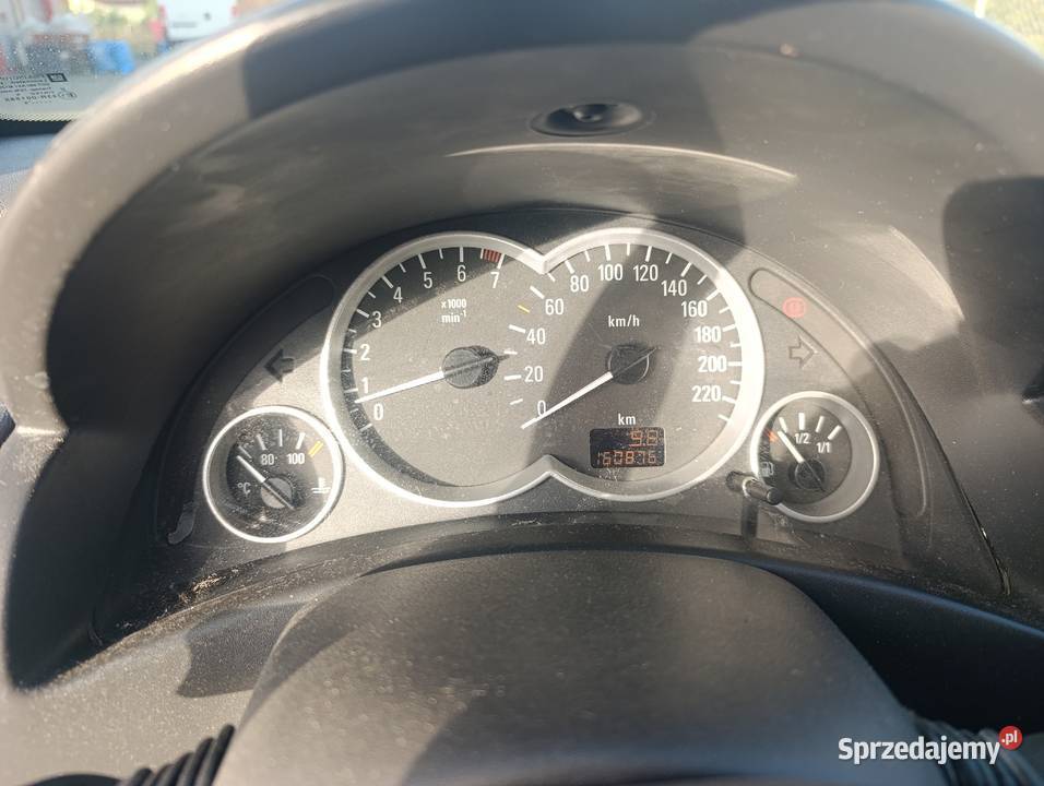 Opel Corsa C 10benzyna klimatronik 50KM Oleśnica
