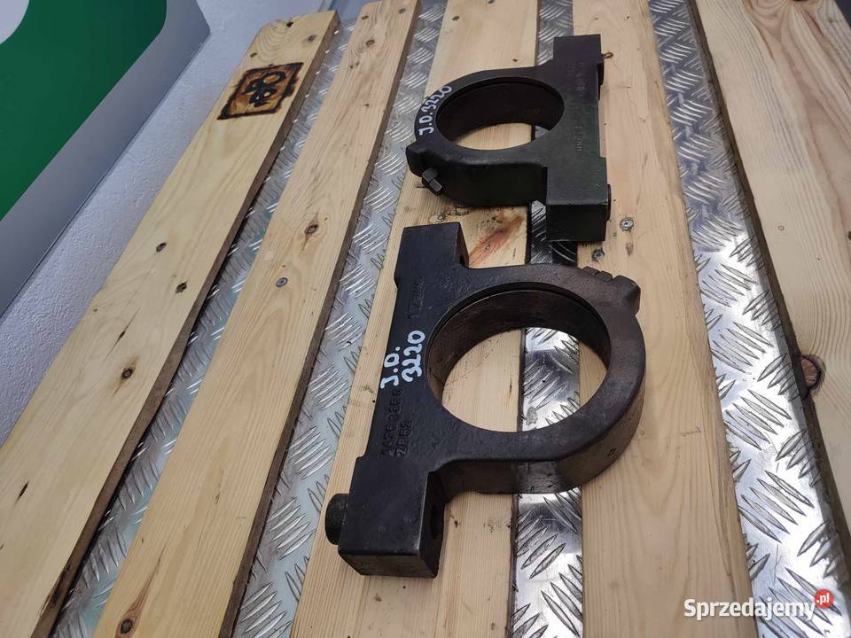 Ucho mostu John Deere 3220 64753350