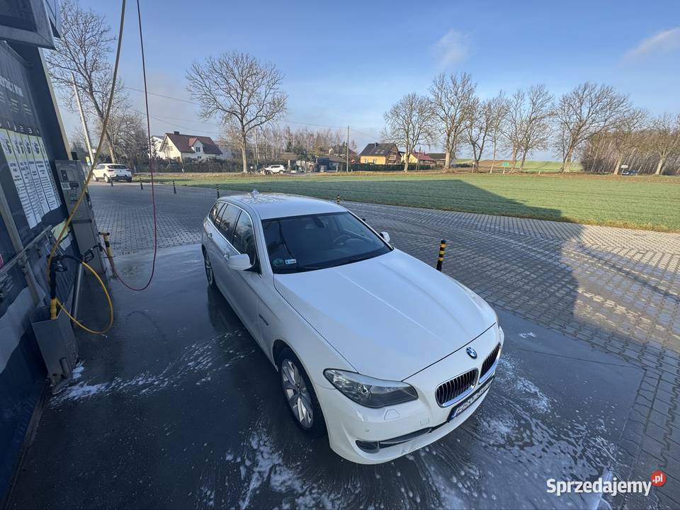 Bmw F11 520d 184 300000 Samochody osobowe Iwaniska