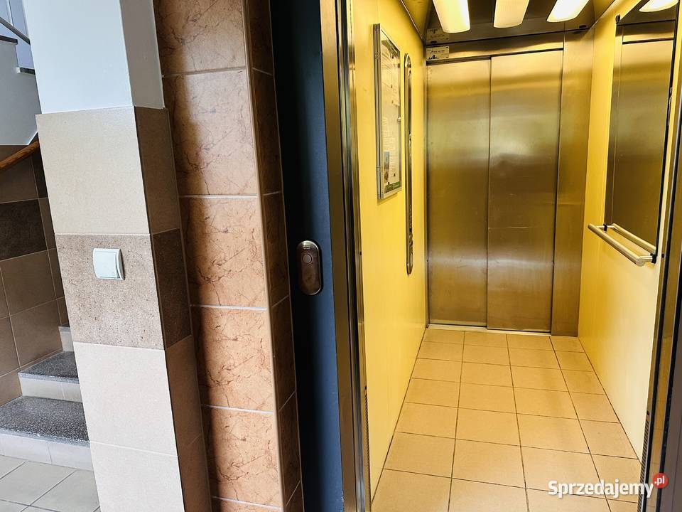 Bezpośrednio wygodna kawalerka 32m garaż Warszawa