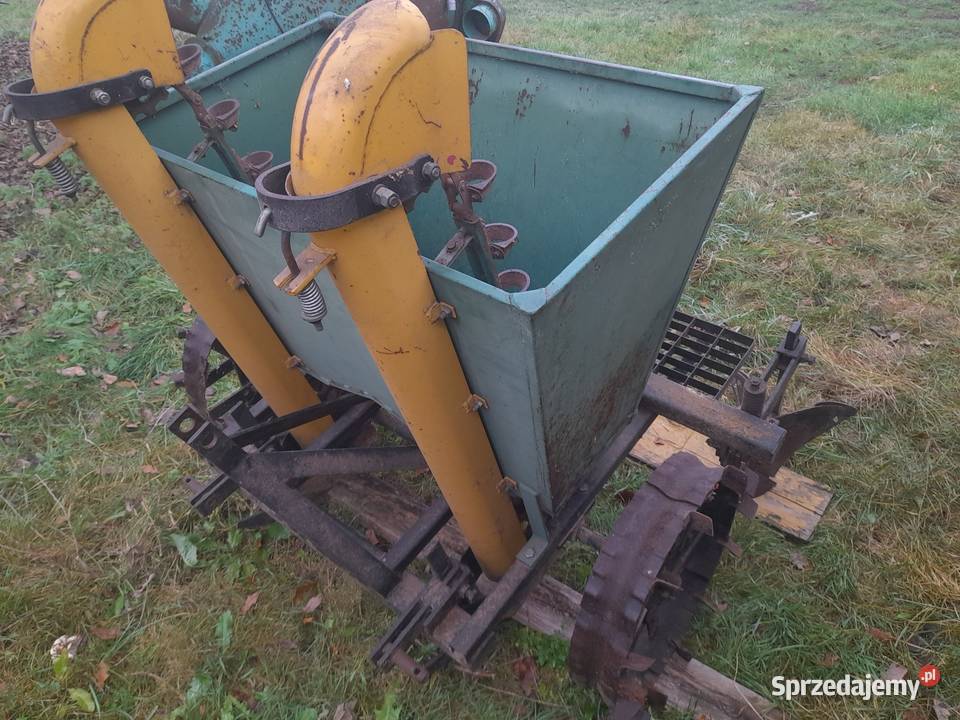 Sadzarka do ziemniaków kubełkowa radełka 3 nieuszkodzony Siewniki i sadzarki Łosice