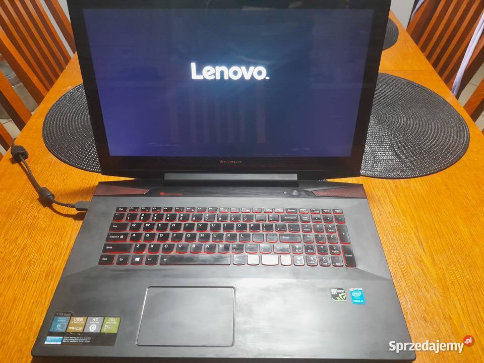 2 laptopy z dotykowymi matrycami Emów
