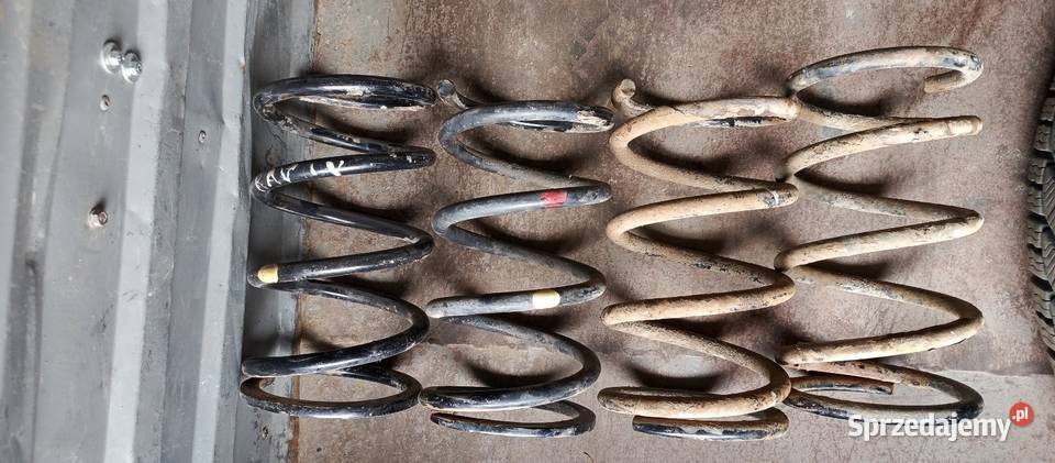 Sprężyny tył toyota raw 4 D4D 2005r osobowe Kolonia Siedliszczki