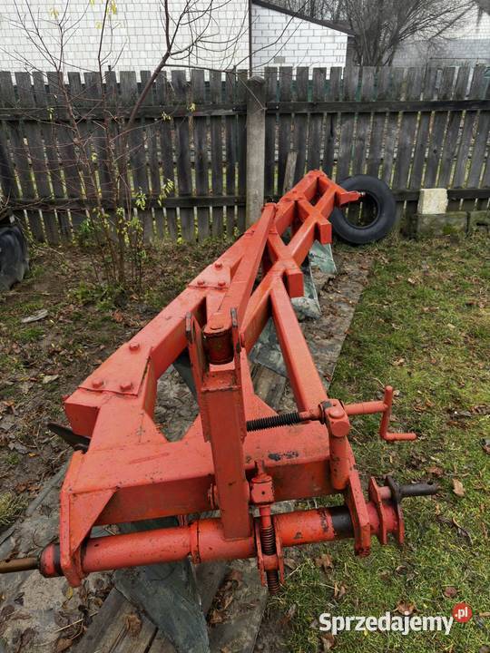 Pługi 5 skibowe Pługi Krzemień Drugi