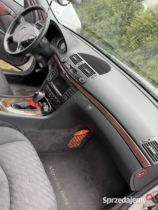 Mercedes W211 wklasa 32CDI 2004 204 sedan Zalesice