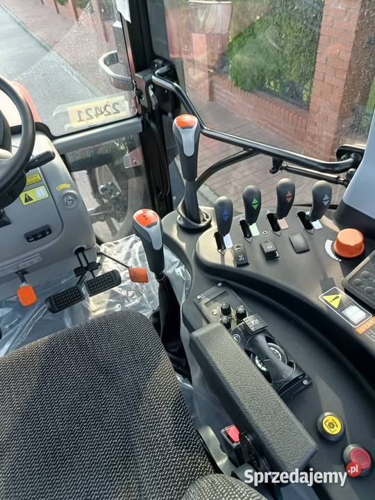 Ciągnik ArmaTrac 1104 Lux CRD5 Stage 5 Jutrosin sprzedam