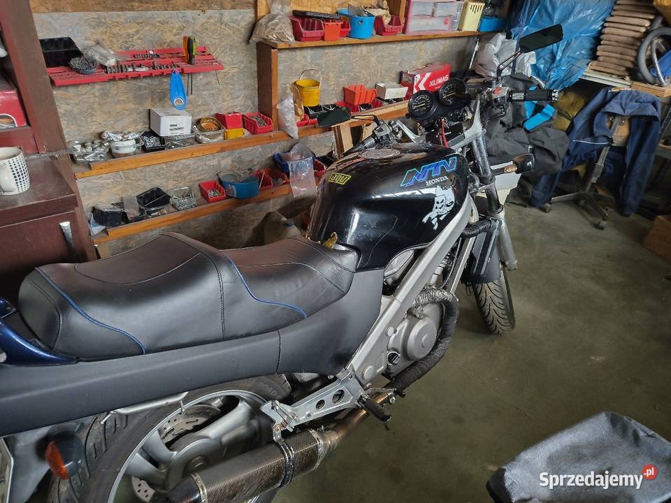 Motocykl honda revere ntv 1km