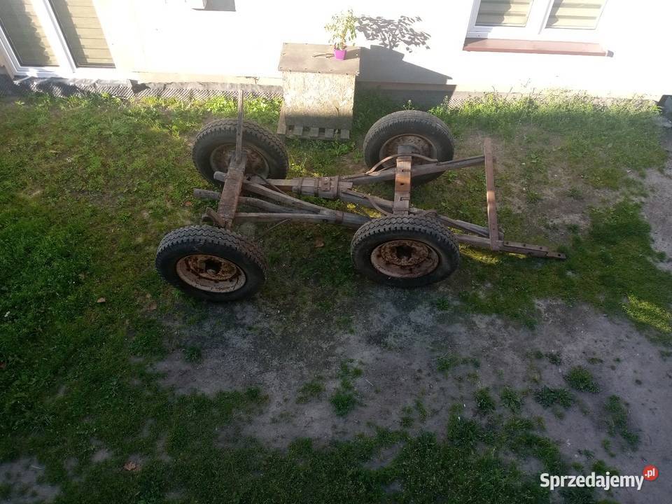 Traktor wóz plus maszyny rolnicze pług