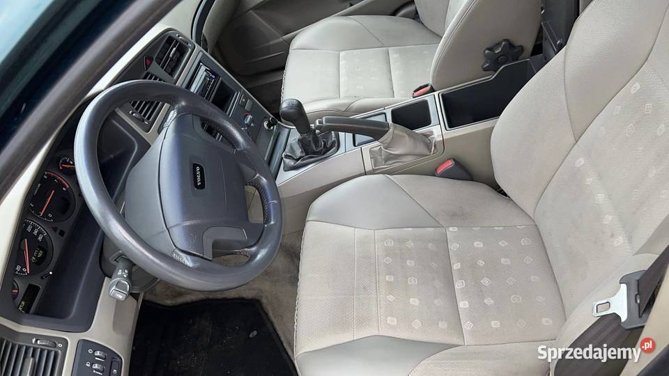 Volvo V70 2002r 24 benzyna Kombi 2400cm3 Margonin