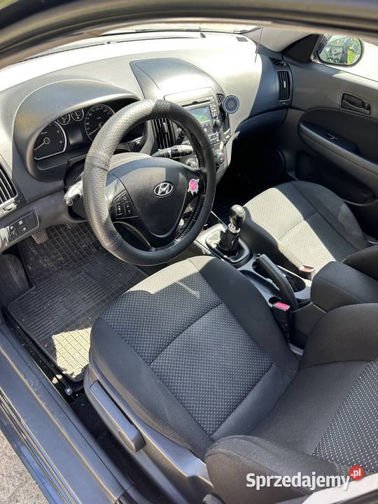 Hyundai i30 16 CRDi Polift Stan 1582cm3 łódzkie sprzedam