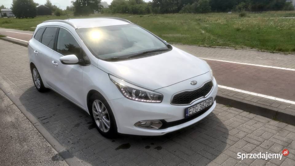 KIA CEED II 16 CRDi 128 KOMBI 2015 DIESEL Ozorków