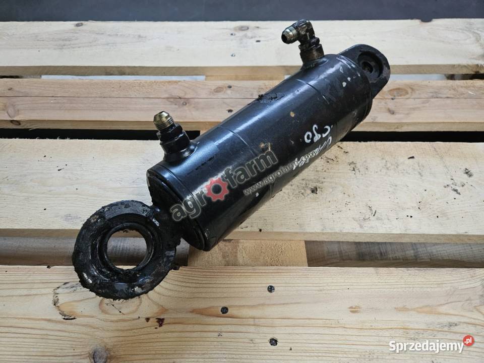 Siłownik tylnego podnośnika prawy Valtra C90 Byków