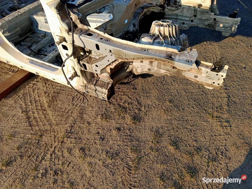ĆWIARTKA PODŁUŻNICA PRAWA LEWA PRZÓD PRZEDNIA Pozostałe Motoryzacja Rakoniewice