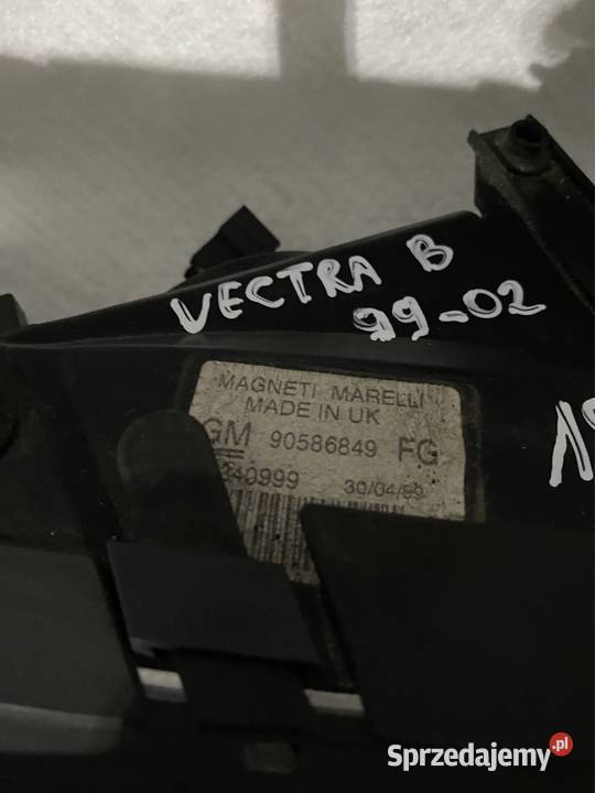 Lampa prawy przód Opel Vectra B 9902 Jasienica
