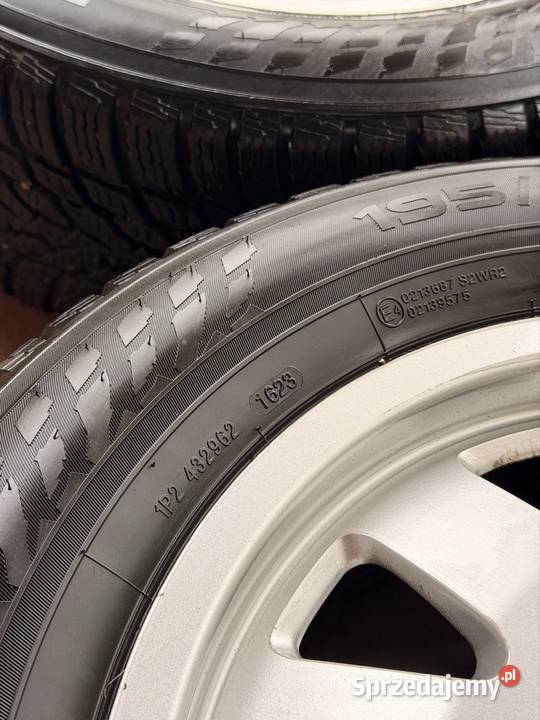 Oryginalne alufelgi Audi 15 Opony zimowe Nokian Łęczna sprzedam