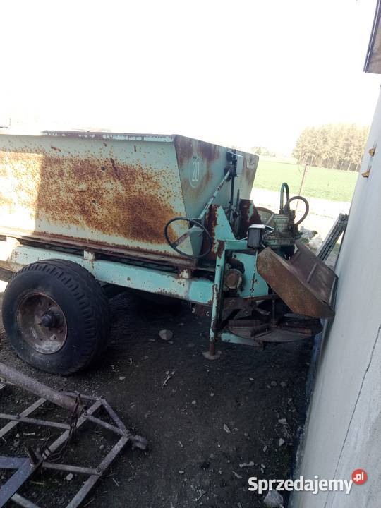 Rozsiewacz wapna Rcw Piast sprzedam