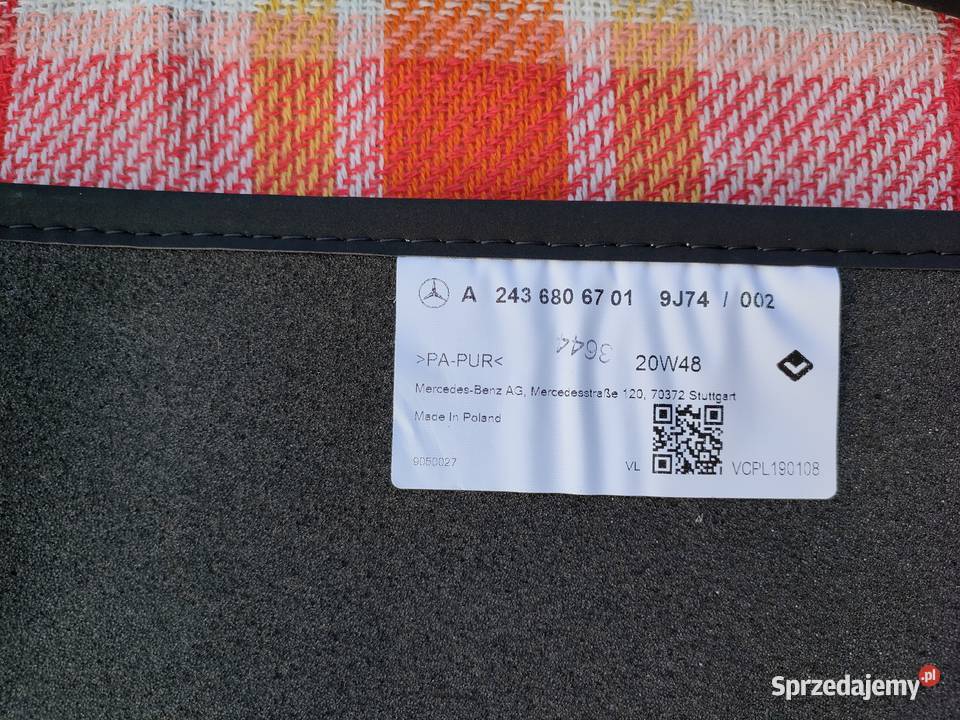 Oryginalne dywaniki welurowe Mercedes EQA H243 Akcesoria samochodowe wielkopolskie sprzedam