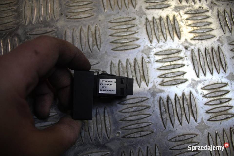 PRZYCISK ŚWIATEŁ AWARYJNYCH CITROEN C5 III X7