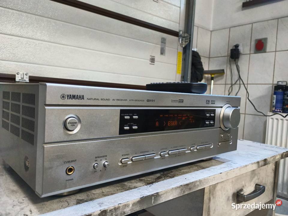 Amplituner Yamaha HTR5630RDS pilot