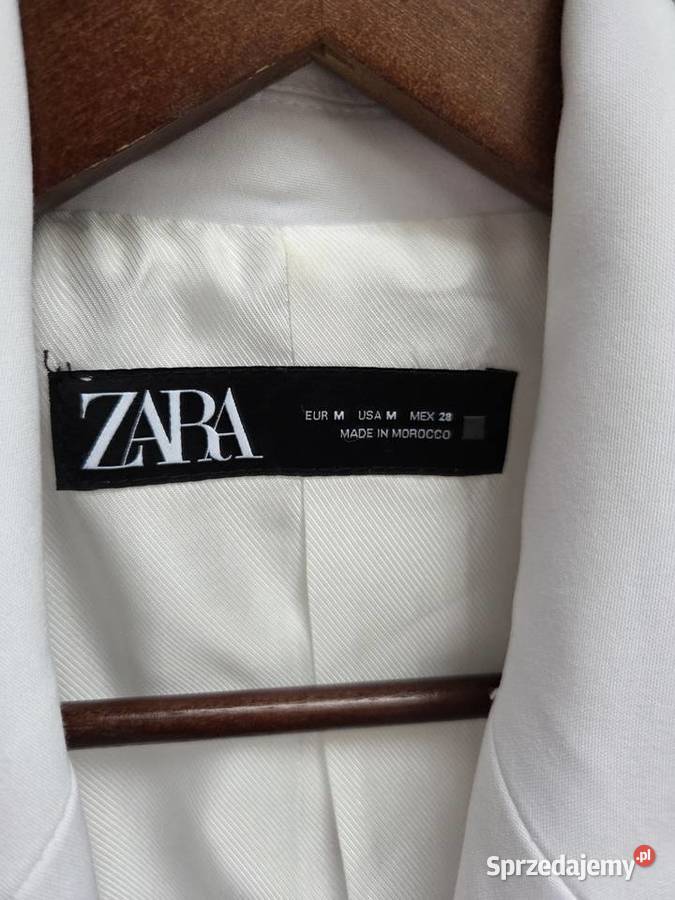 Biała elegancka marynarka żakiet ze srebrnymi małopolskie Liszki