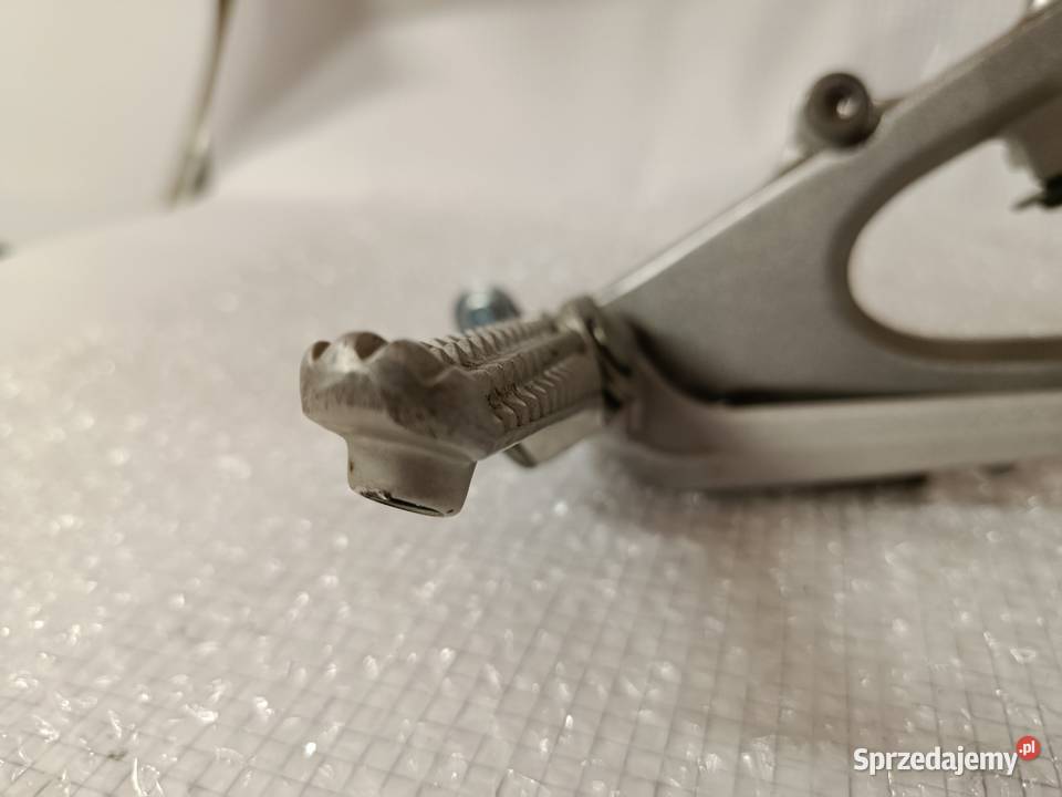 Yamaha R1 RN 12 set prawy R Podnóżki i stopki mazowieckie