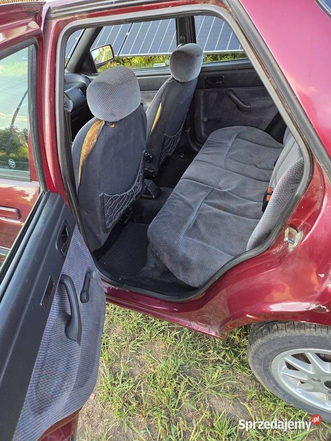 Ford escort 18 benzyna łódzkie Pęczniew