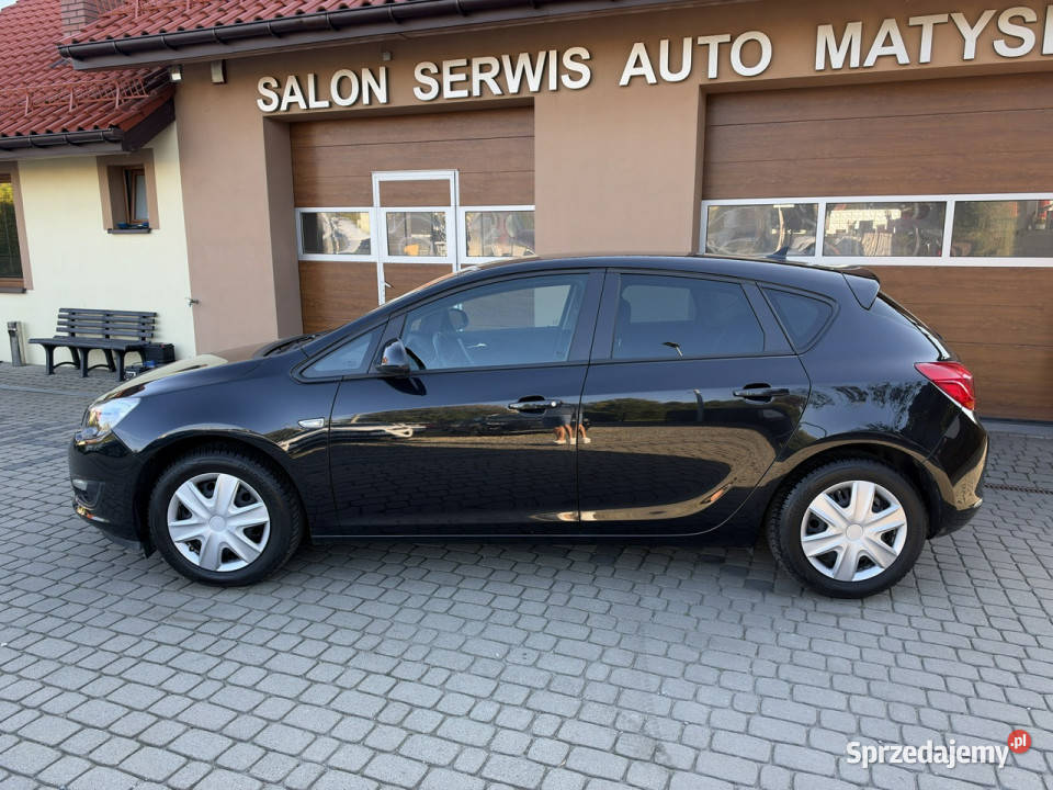 Opel Astra 14 140 Klimatronik Navi 2xPDC J lakier metallic Orzech