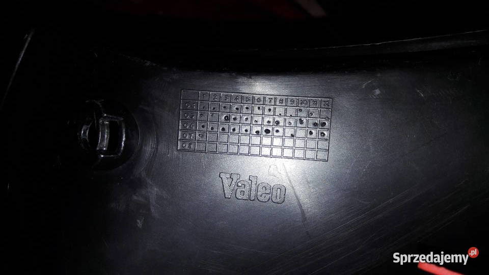 Tylne lampy Renault Clio III Głuchołazy