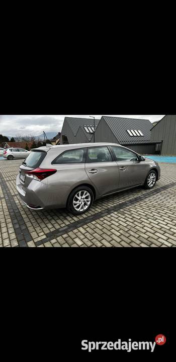 Toyota Auris II 16 diesel mały przebieg stan Auris Stary Sącz